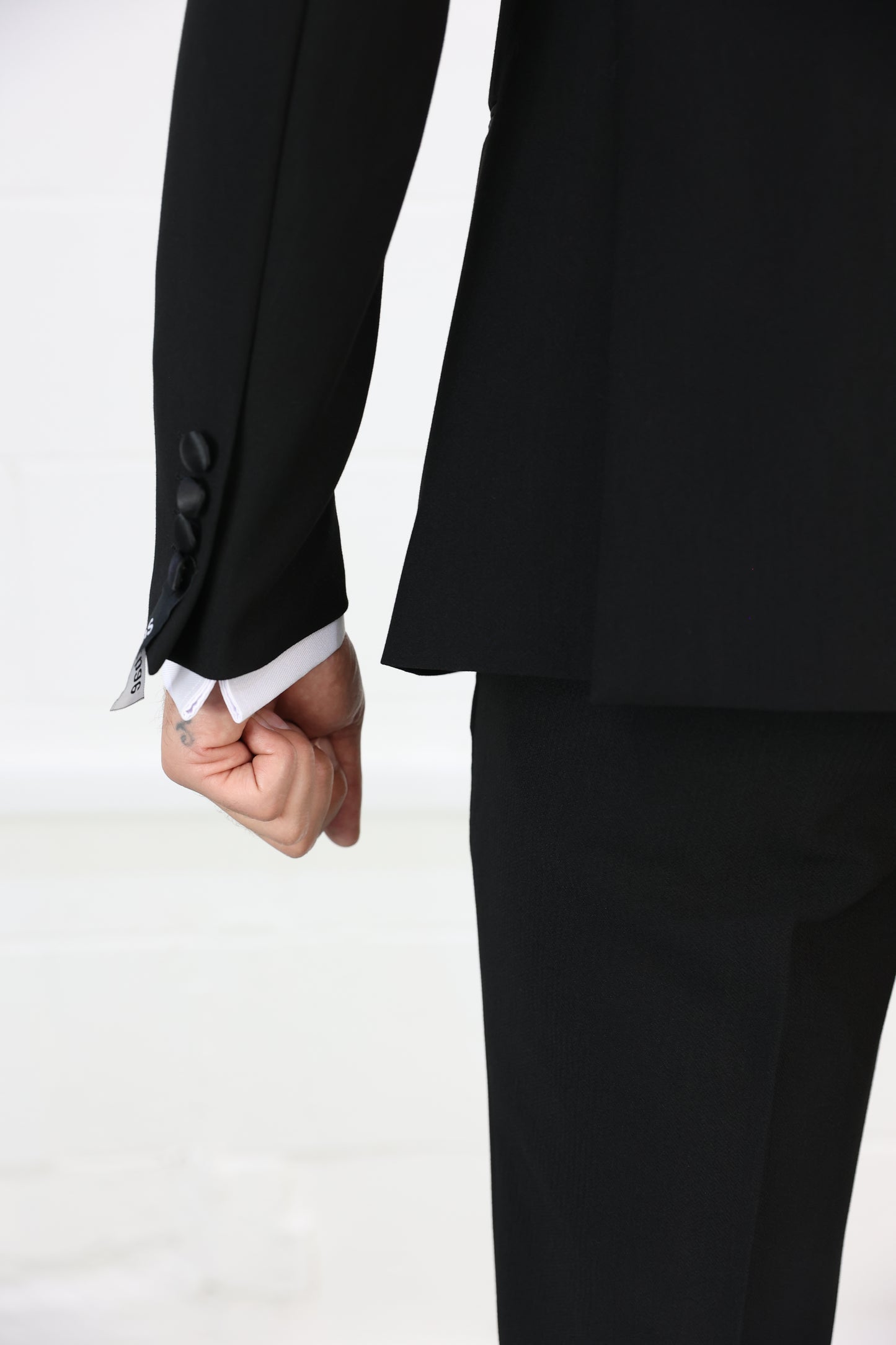 DIABLO TUXEDO THREE PIECE SUIT
