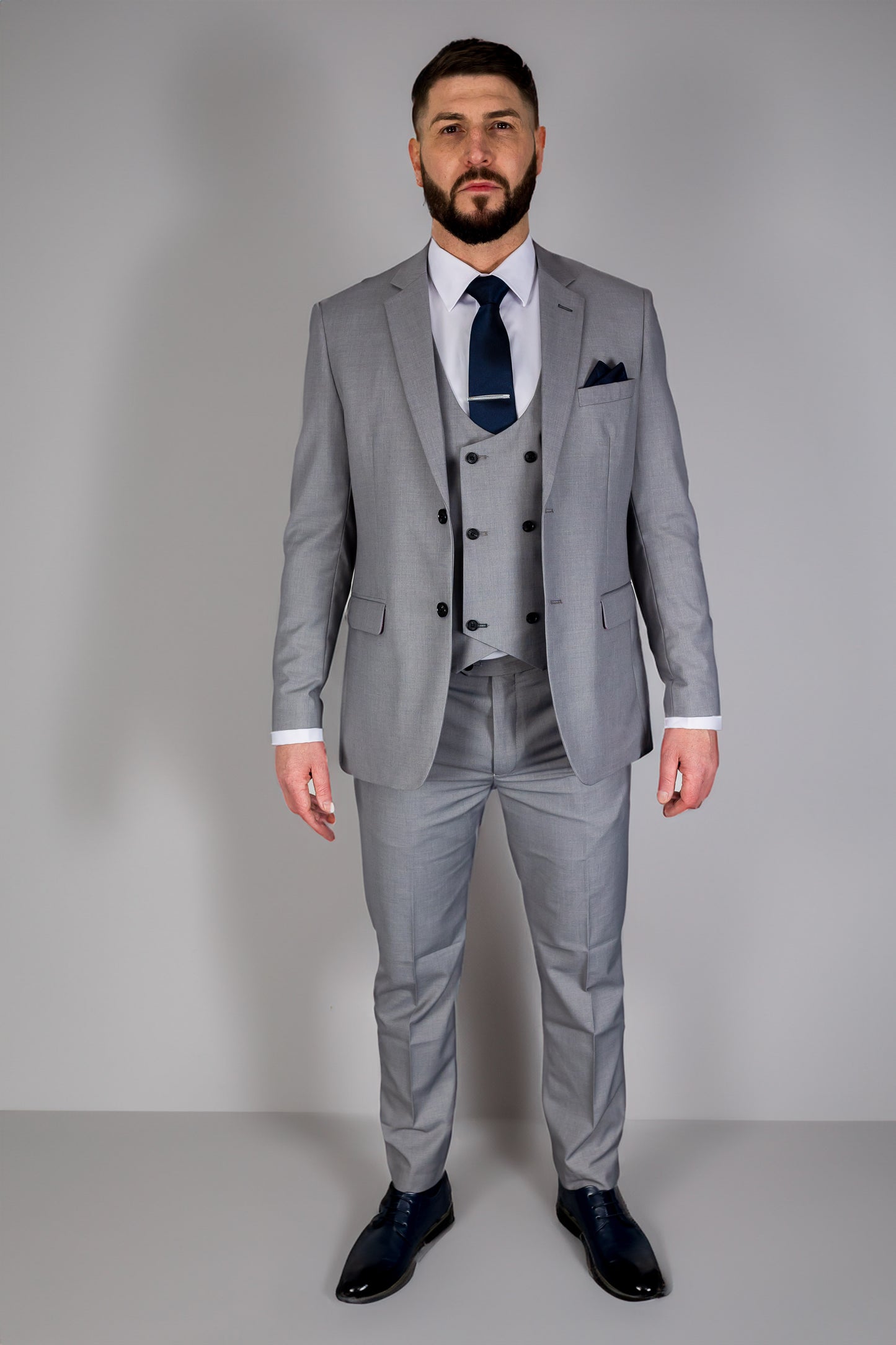 Suitbae Mason Light Grey Three Piece Suit