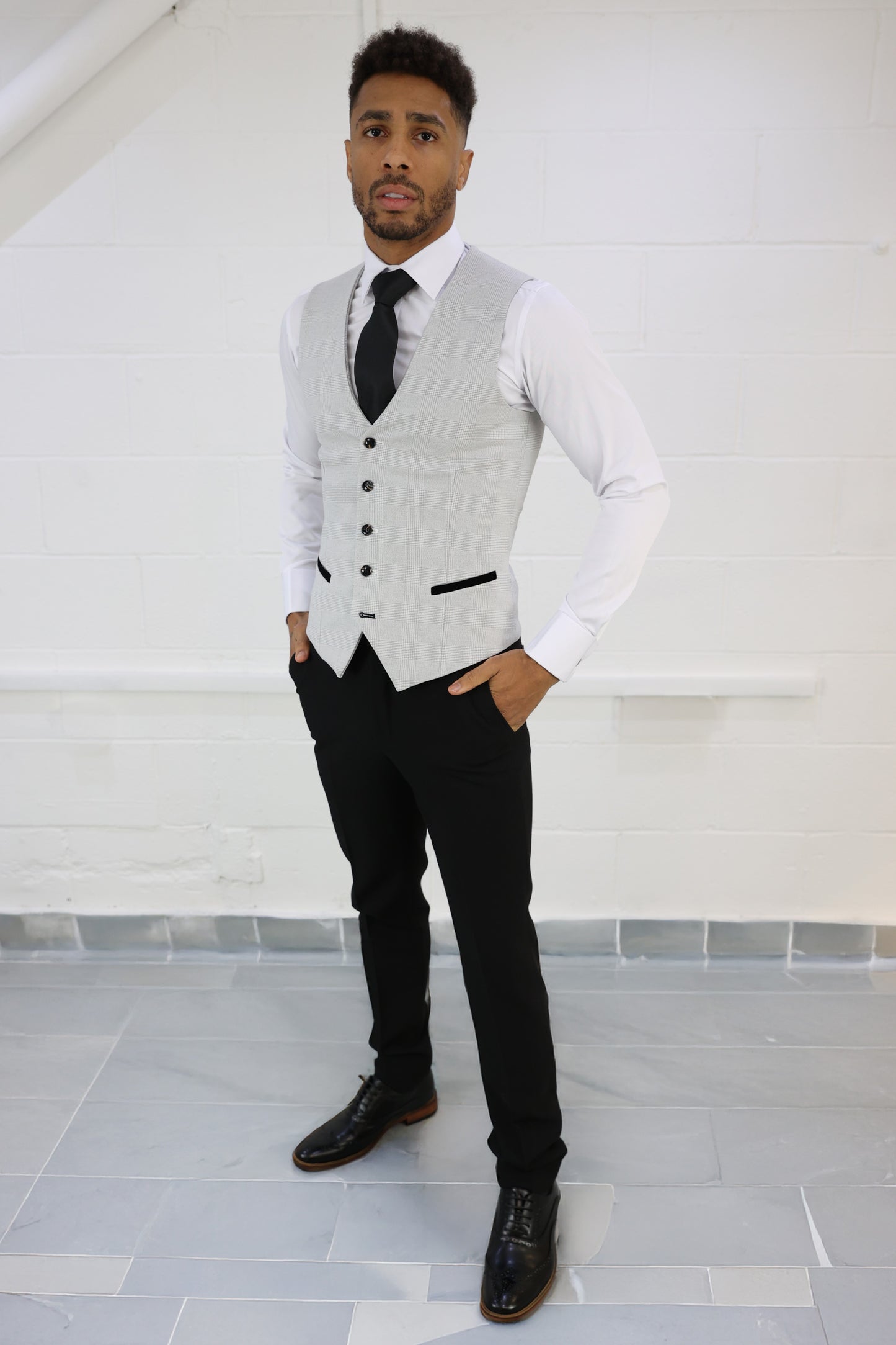 CHARLES STONE DIABLO CONTRAST THREE PIECE SUIT