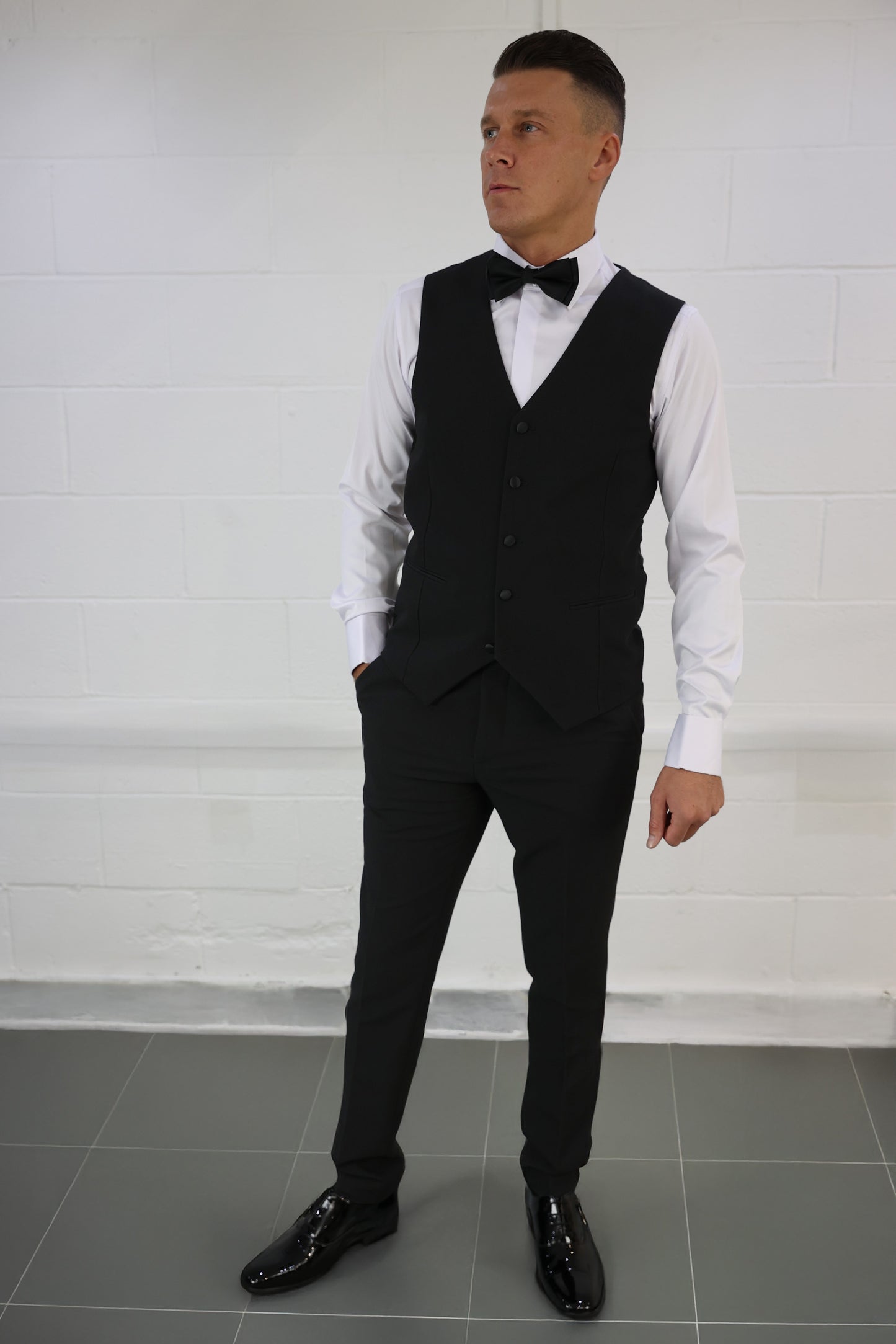 DIABLO TUXEDO THREE PIECE SUIT