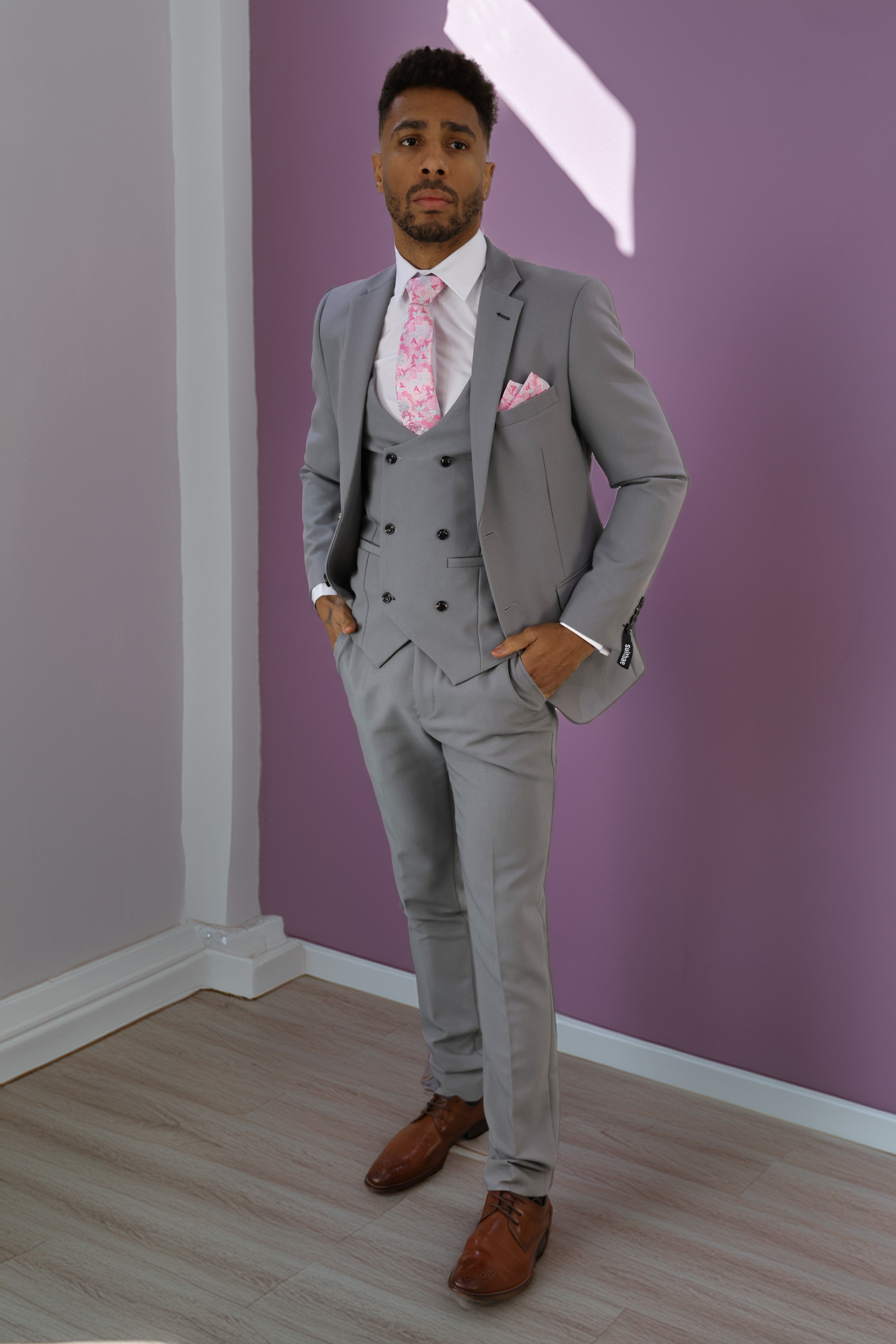 Mason Light Grey Suit - Three-Piece, Double-Breasted, Stylish Lining SUITBAE.COM Mason Light Grey Suit - Three-Piece, Double-Breasted, Stylish Lining SUITBAE.COM