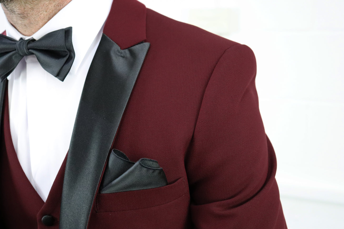 DIABLO BLOOD RED THREE PIECE TUXEDO