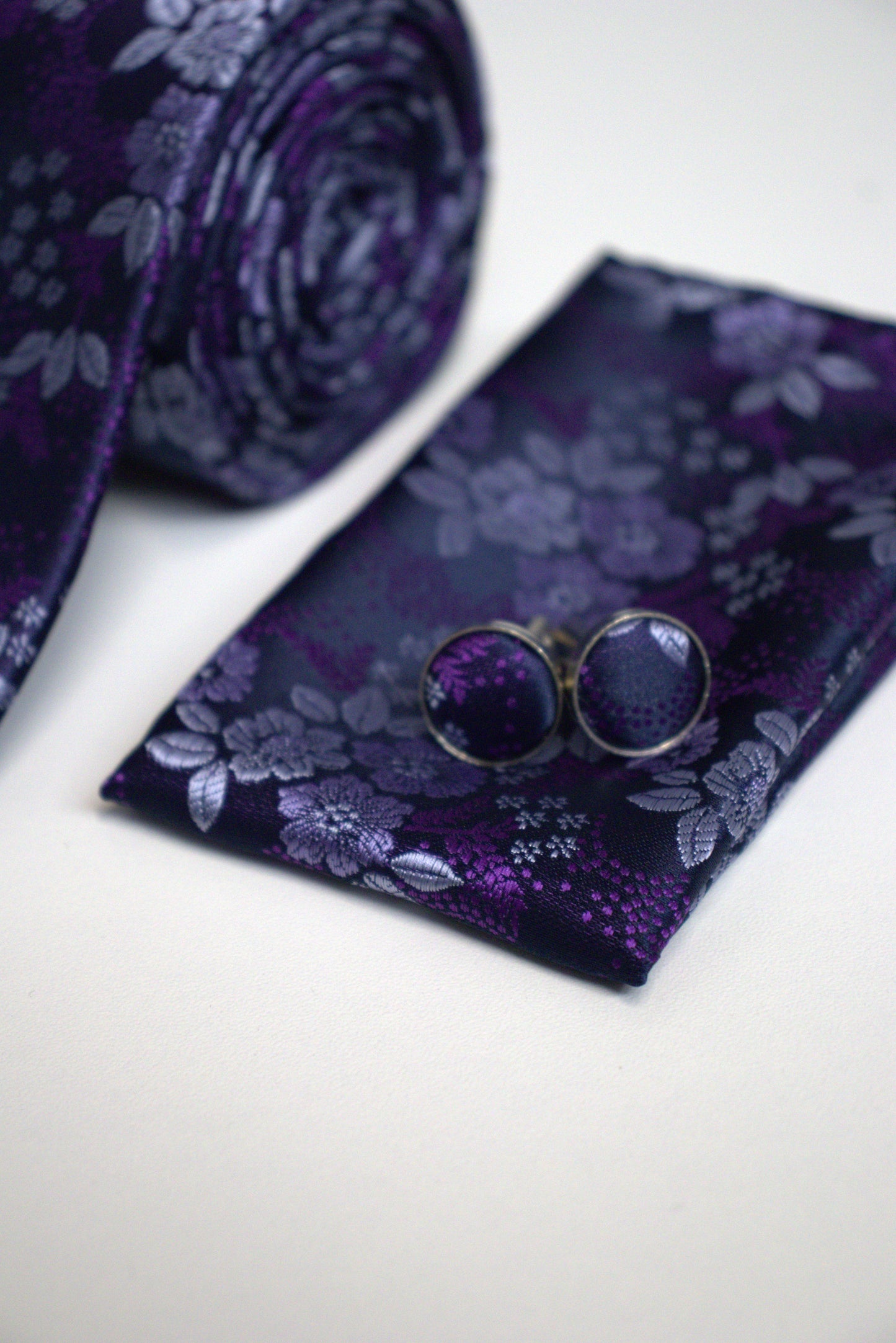 Vivid Purple Floral Tie Set