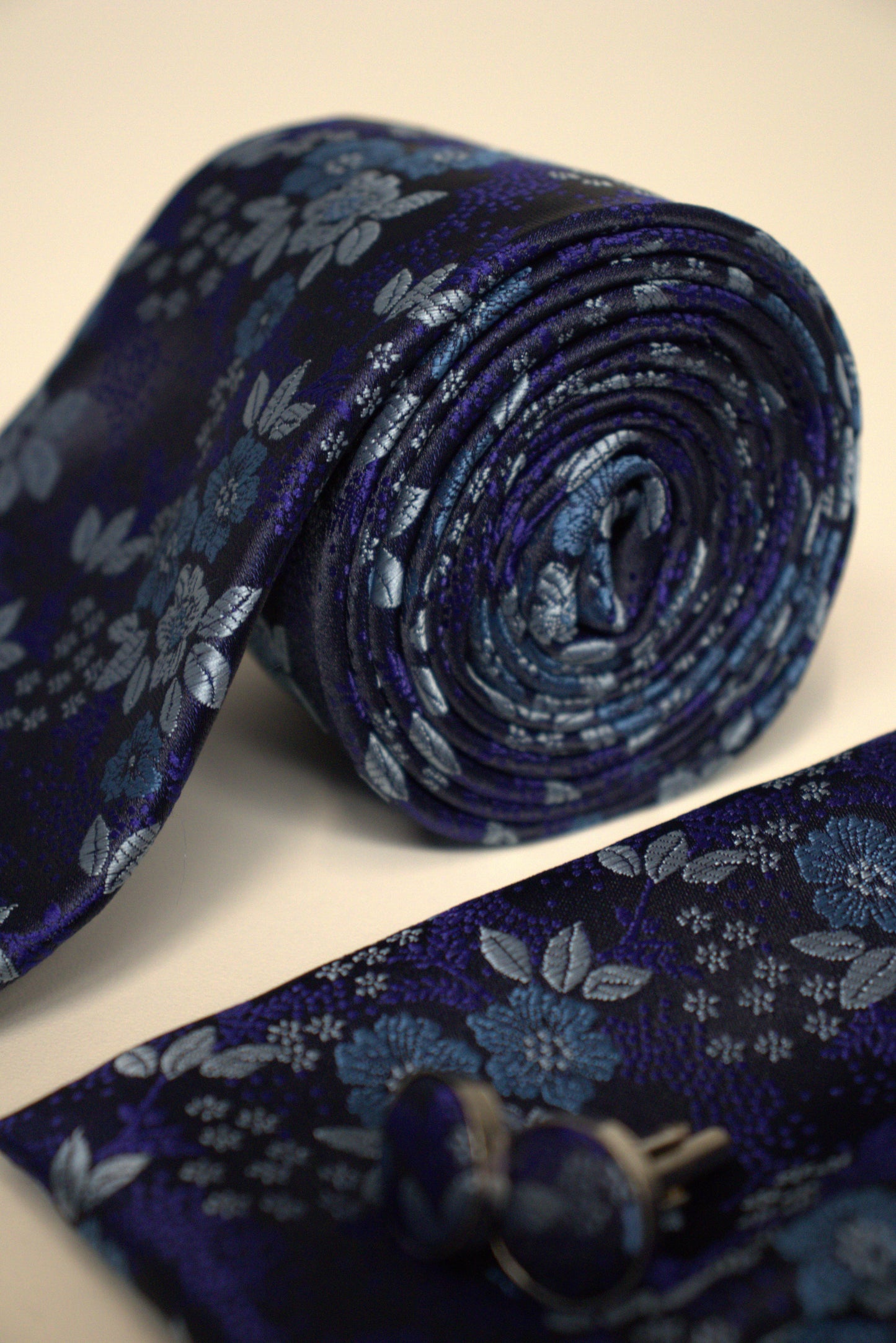 Vivid Blues Floral Tie Set