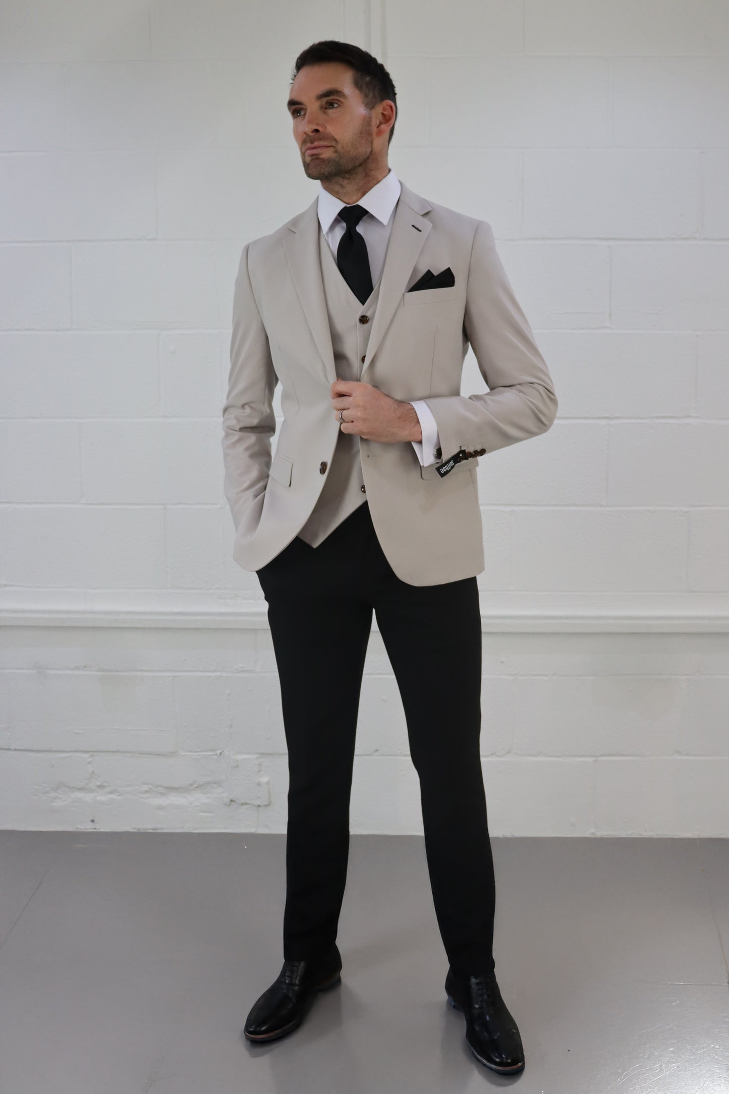 KIAN STONE CONTRAST BLACK THREE PIECE