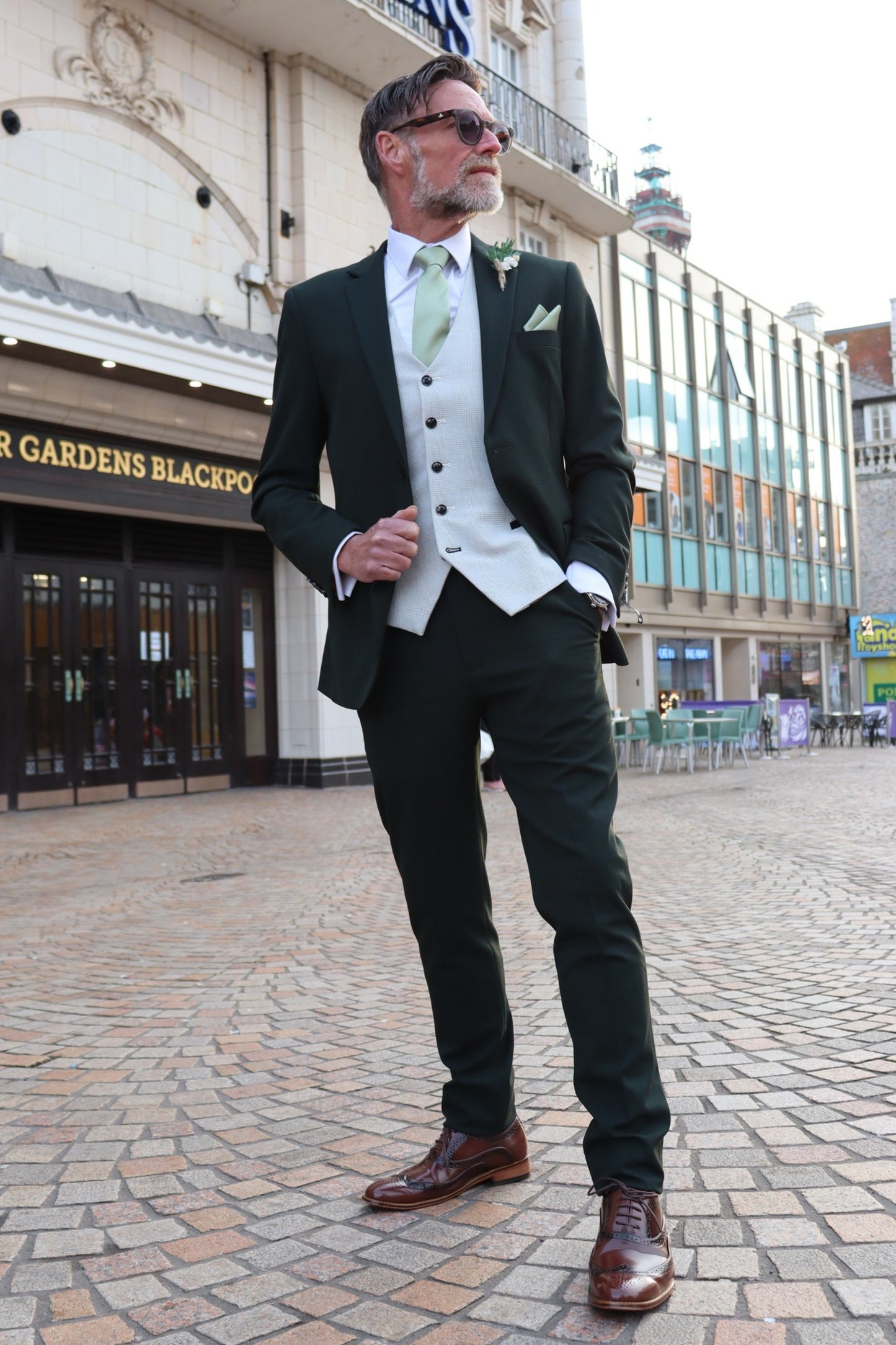CHARLES GREEN CONTRAST WAISTCOAT THREE PIECE