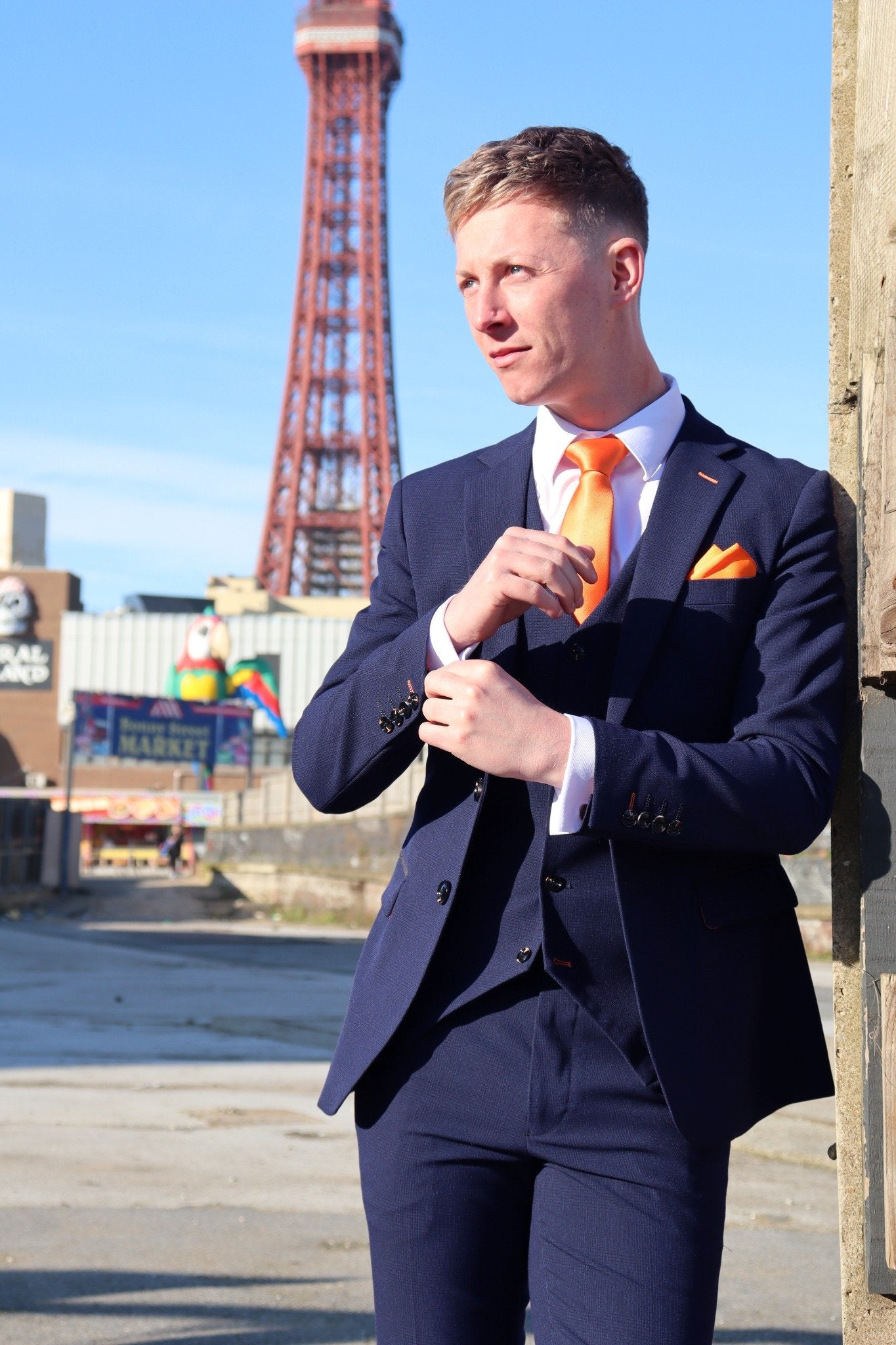 CHARLES NAVY THREE PIECE SUIT