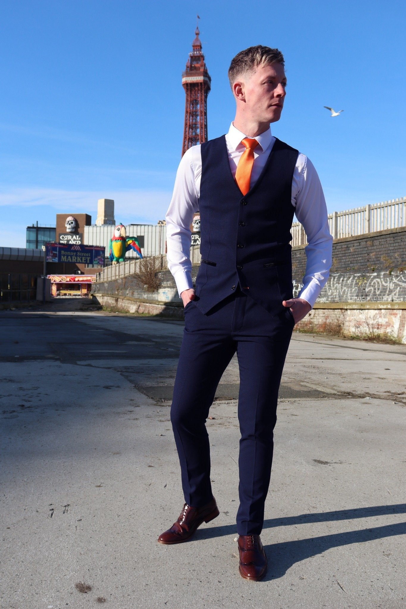 CHARLES NAVY THREE PIECE SUIT