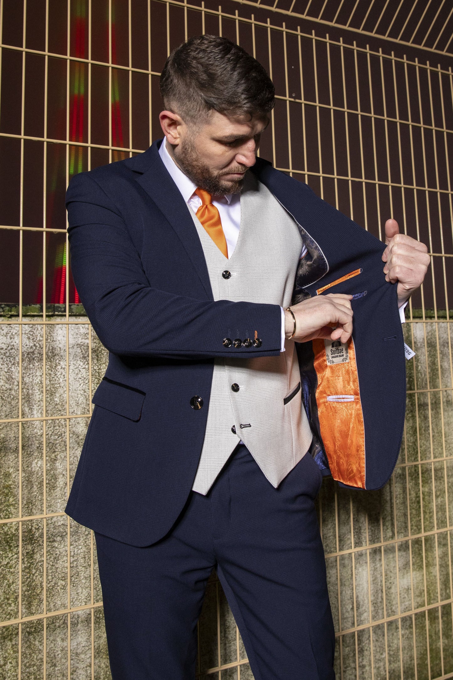 CHARLES NAVY CONTRAST STONE THREE PIECE