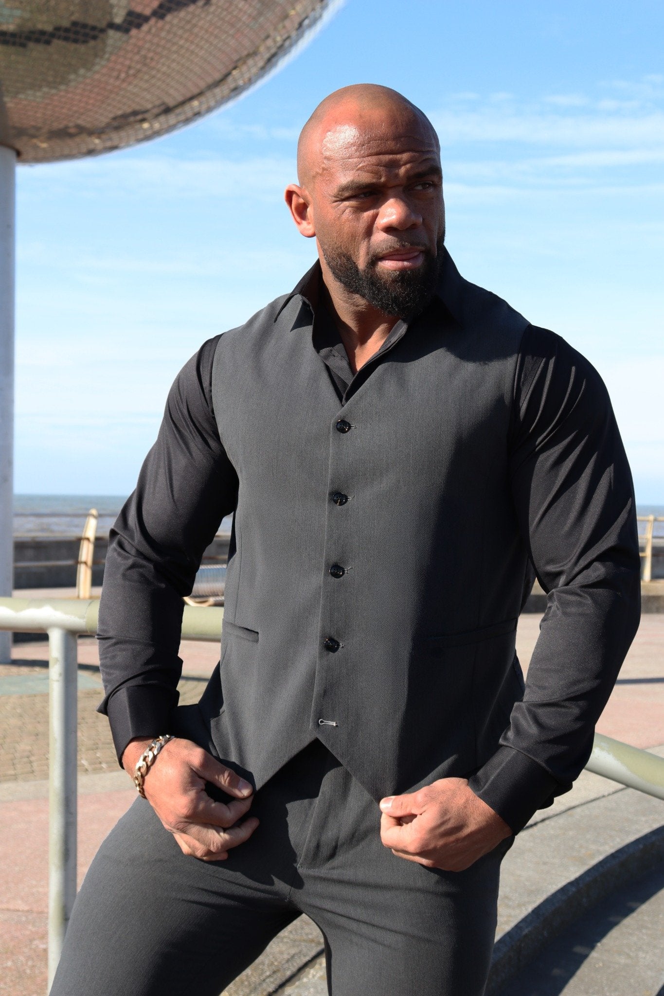 VINCENT CHARCOAL THREE PIECE SUIT