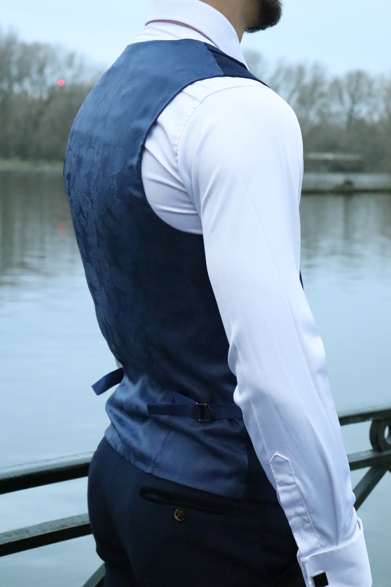 SUITBAE LAWRENCE NAVY THREE PIECE SUIT