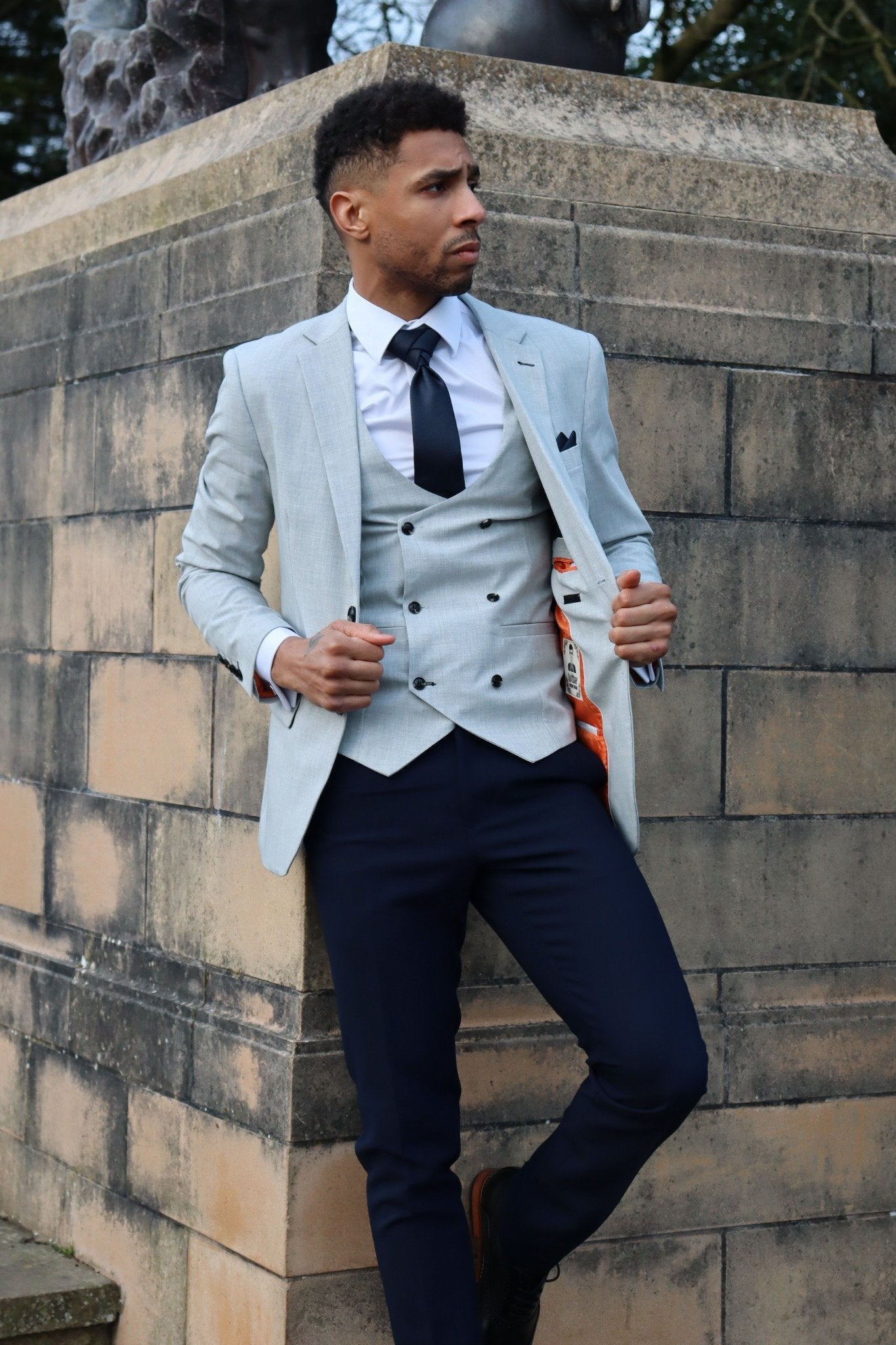 HARRY LIGHT GREY CONTRAST NAVY THREE PIECE SUIT