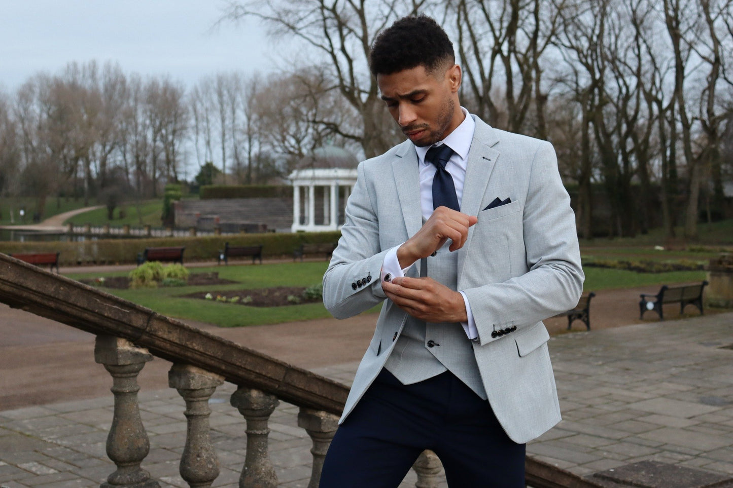 HARRY LIGHT GREY CONTRAST NAVY THREE PIECE SUIT