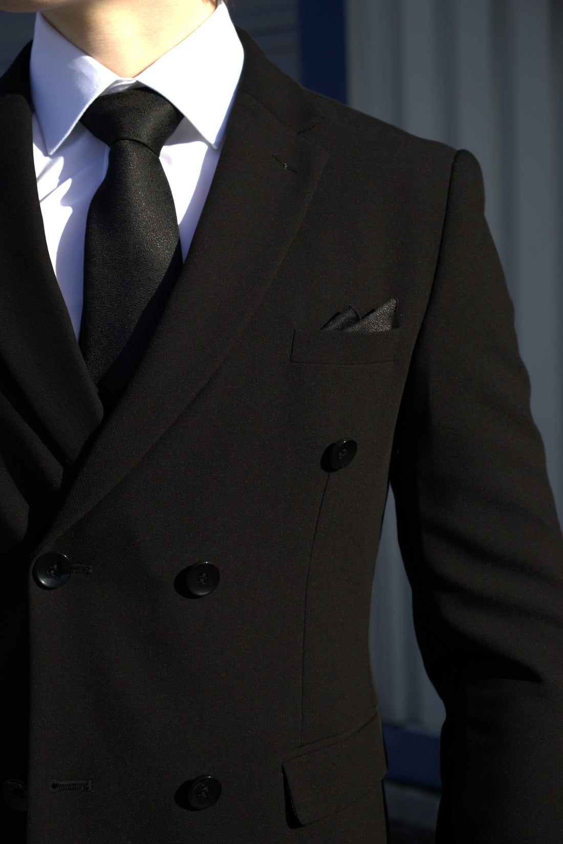 Double-Breasted Suits 2026 | Styling, Fit & When to Wear One