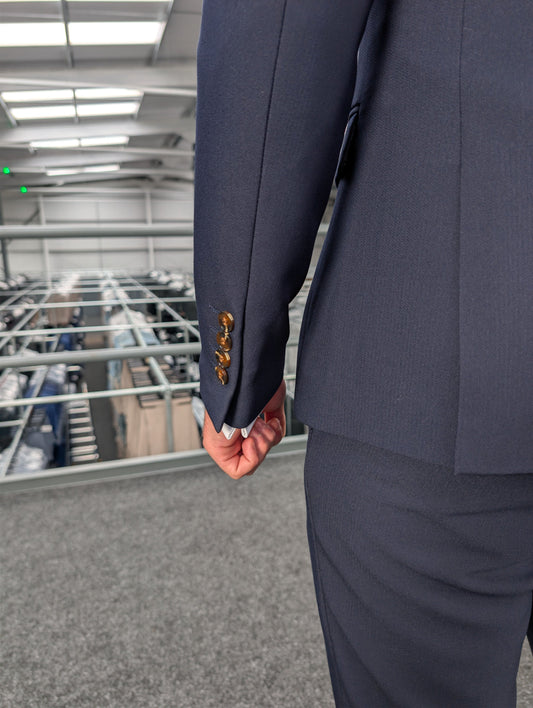 SUITBAE VS High-Street Suits: Why Independent Menswear Wins