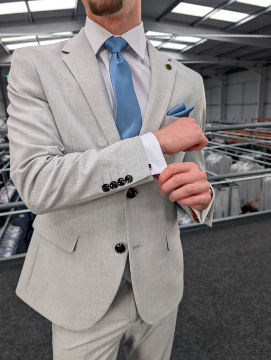 Father of the Bride Suits for the Modern Dad | A SUITBAE Guide