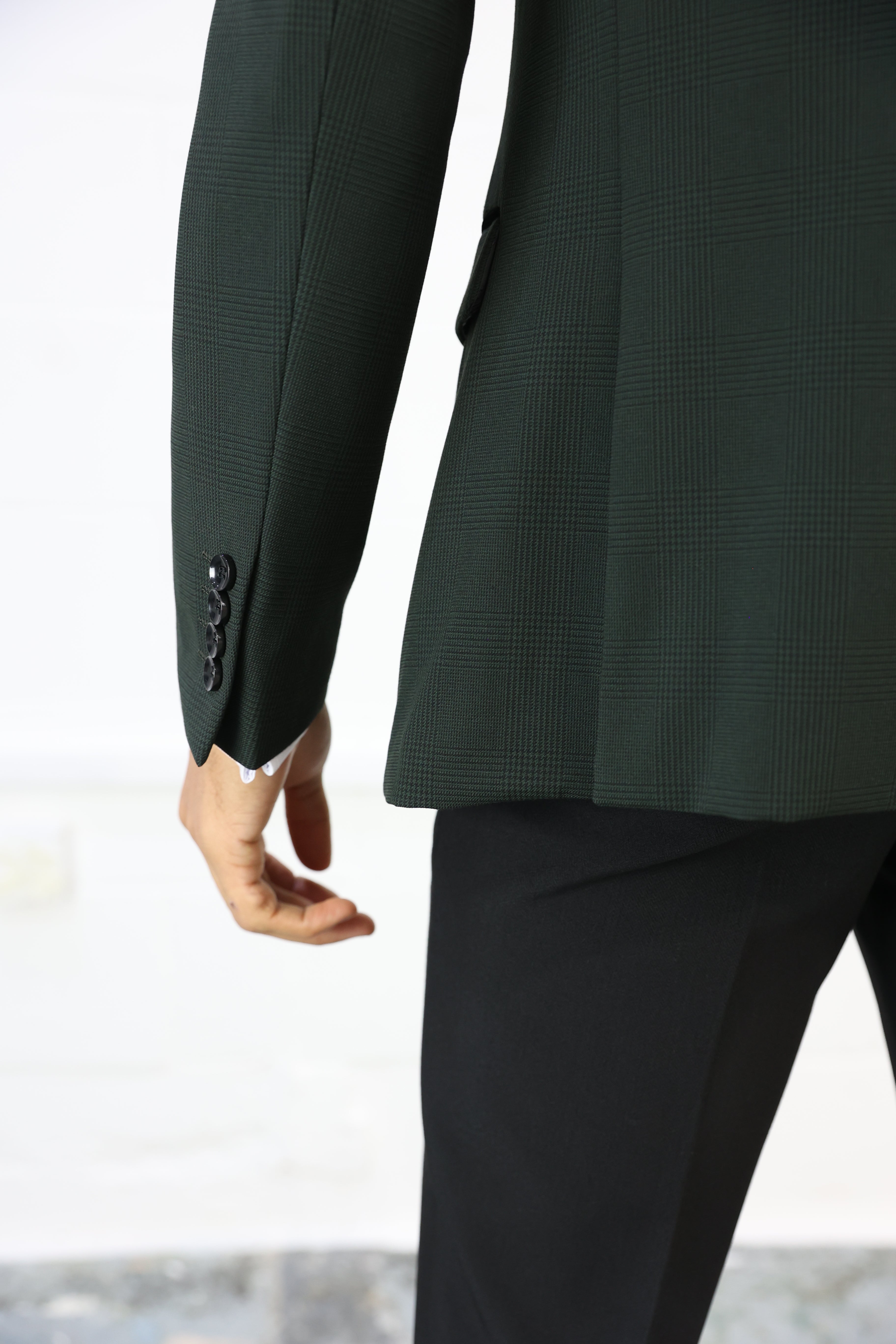 Charles Green Double Breasted Suit by SUITBAE – a structured DB jacket that’s comfortable worn open or buttoned.