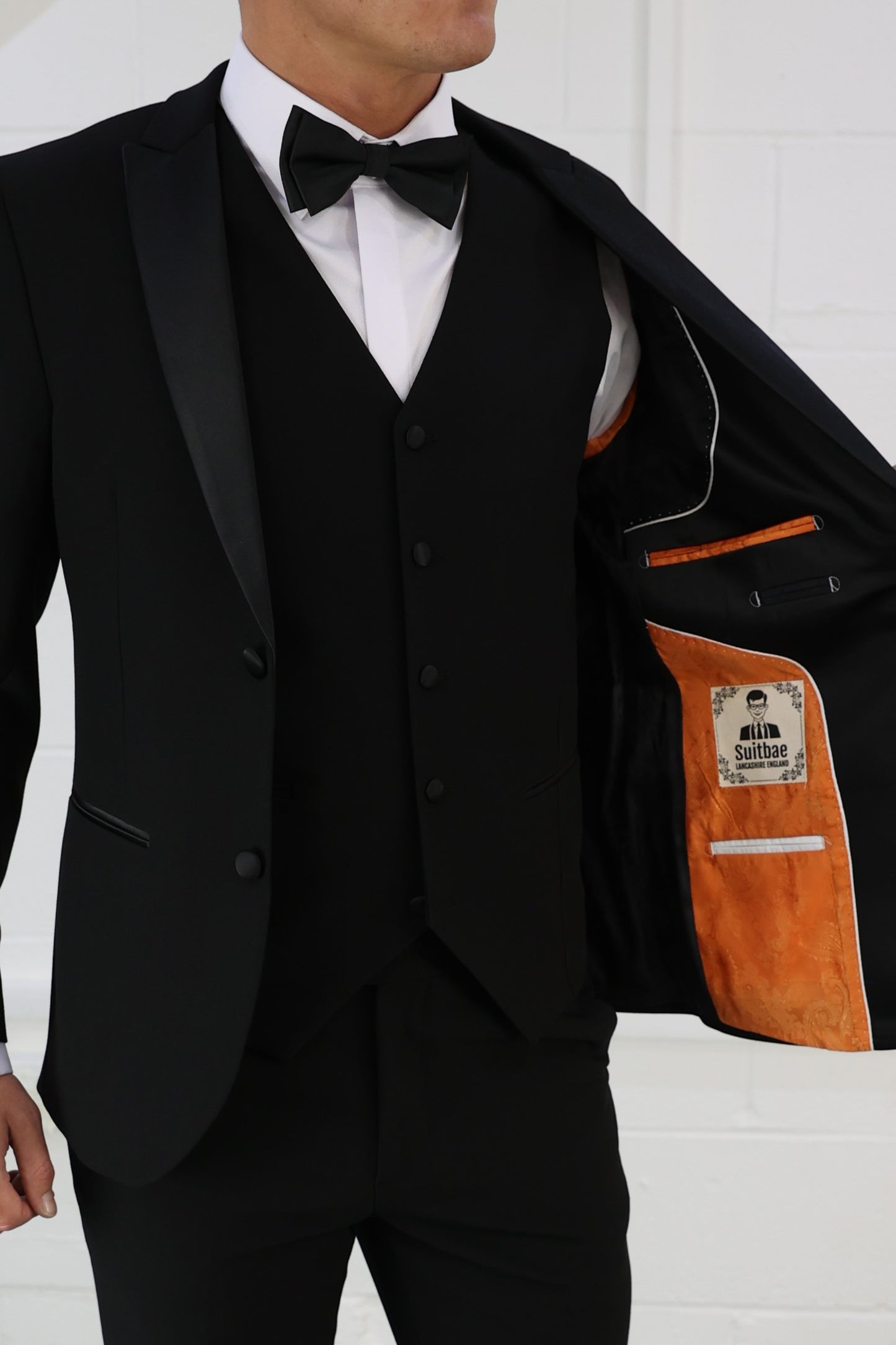 DIABLO TUXEDO THREE PIECE SUIT