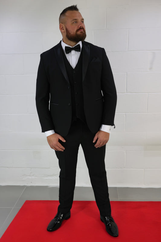 Diablo Black Three Piece Tuxedo XL