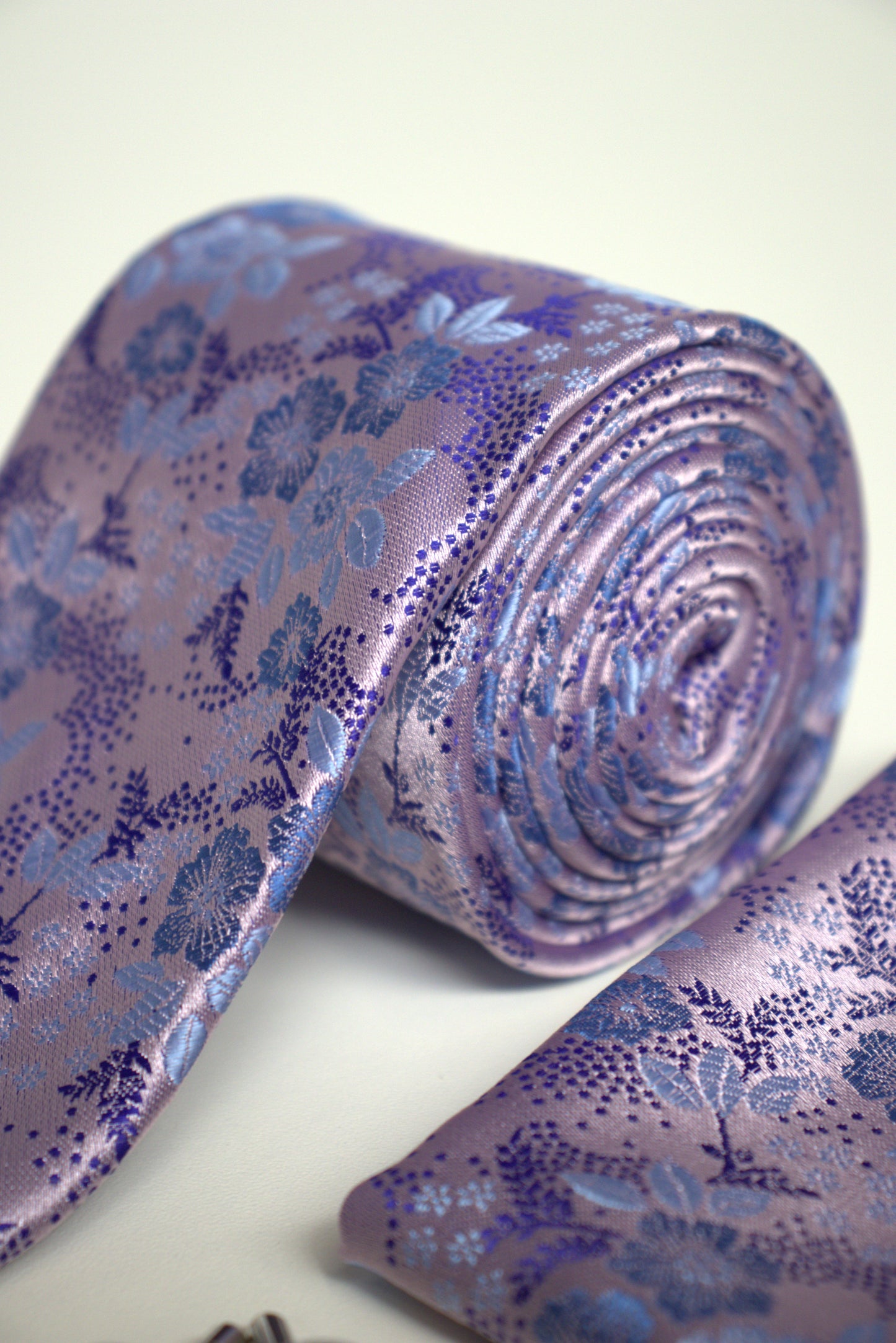 Vivid Lavender Lilac Floral Tie Set