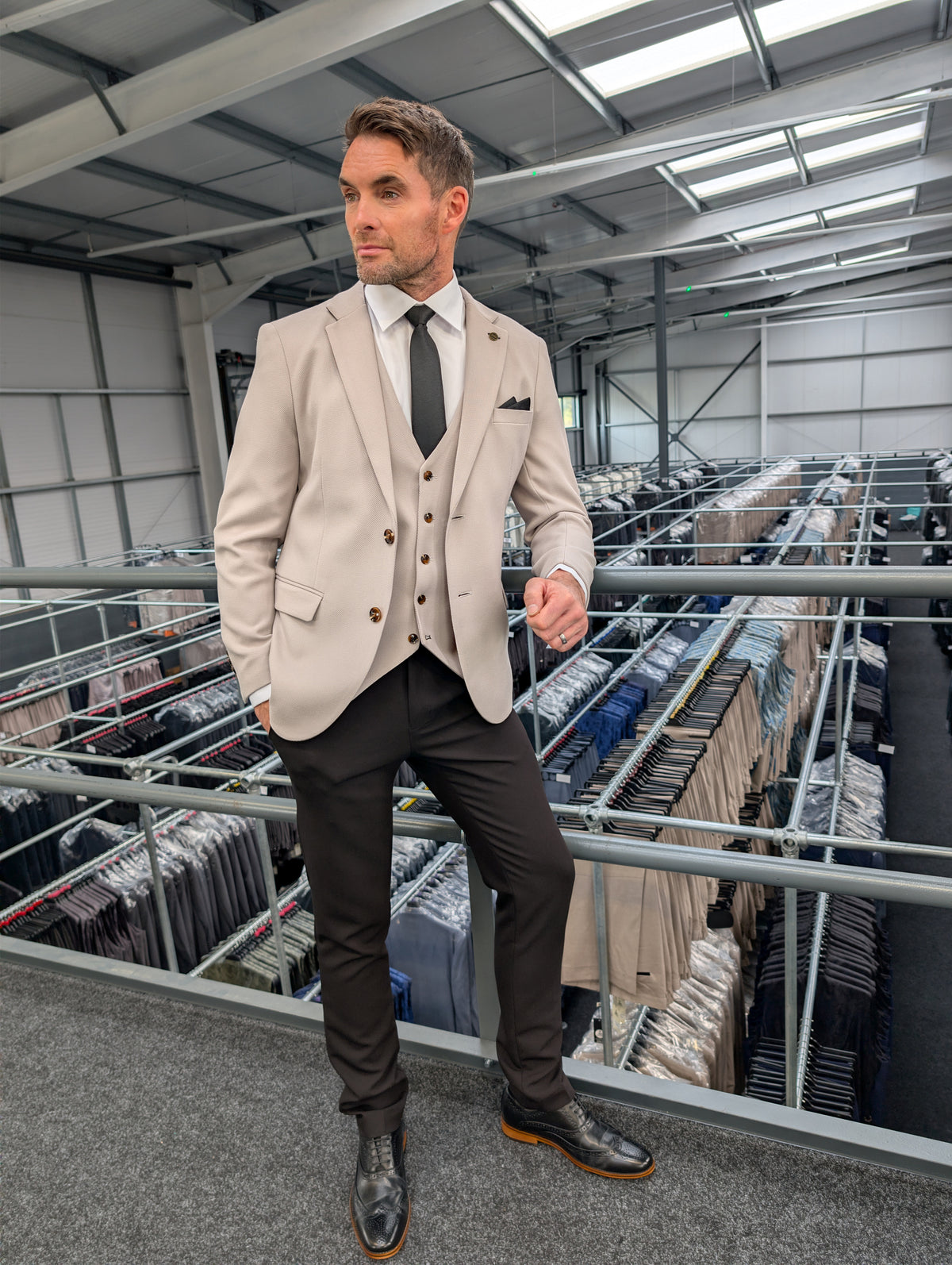 ESCOBAR Stone Textured CONTRAST Three Piece Suit