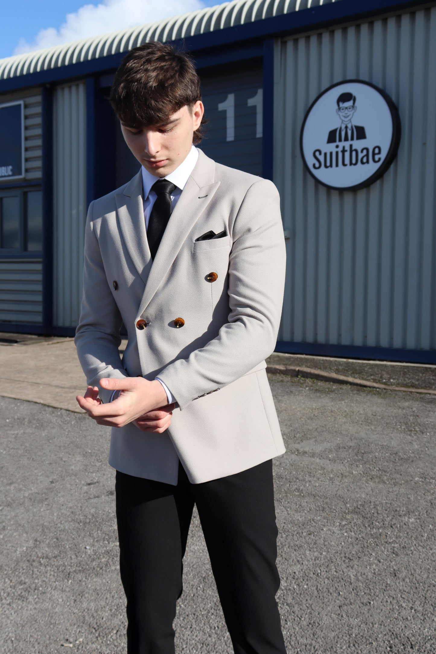 COMING SOON ⌛ ESCOBAR Stone Textured Double Breasted Contrast Three Piece Suit