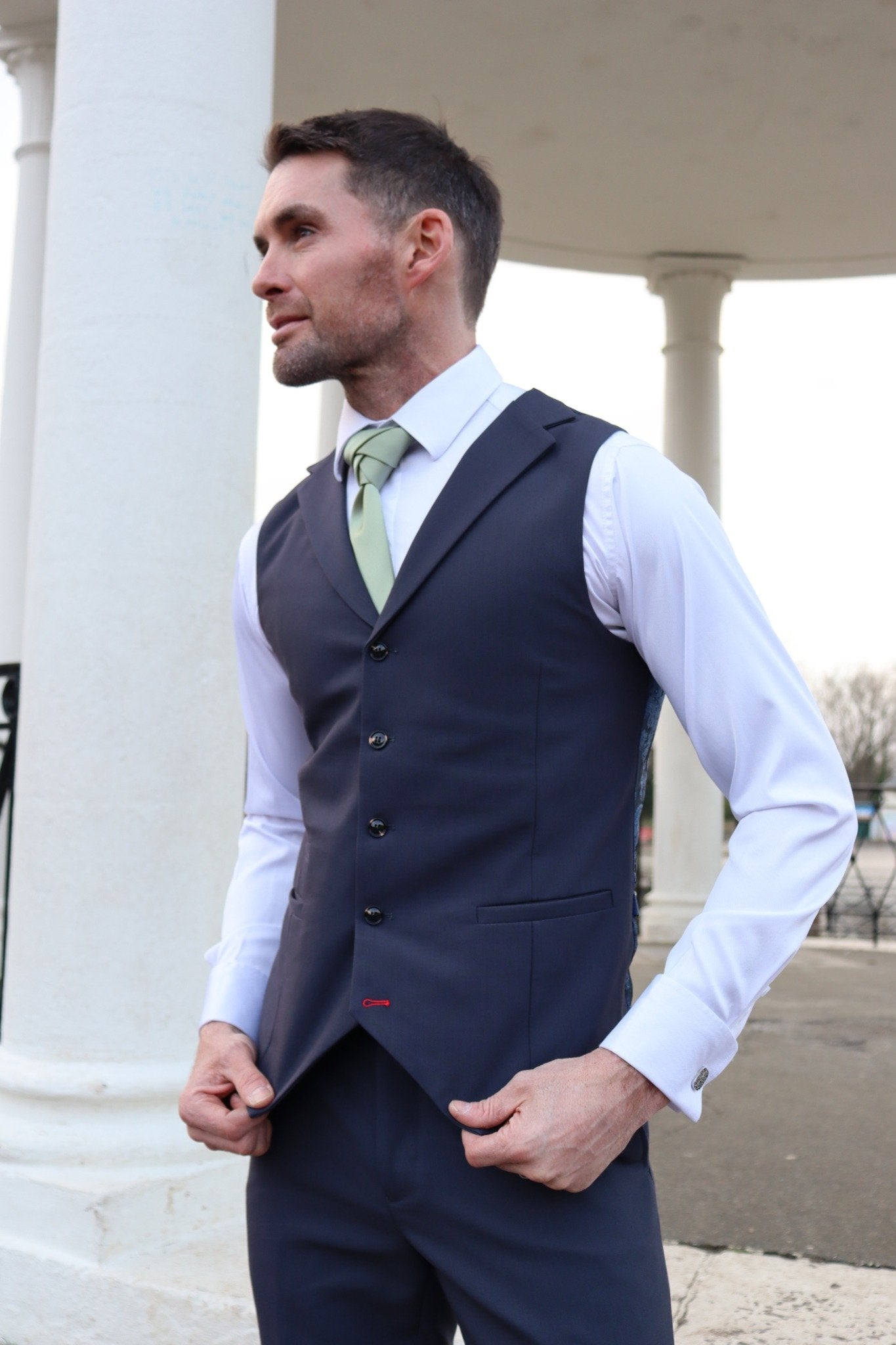 Midnight Blue Three Piece Suit by SUITBAE – unique midnight blue suit for any men, styled for weddings and race days.